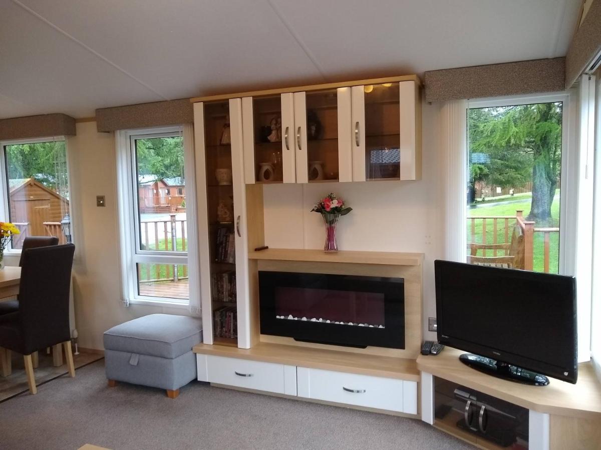 Lazy Days Lodge Glendevon Extérieur photo