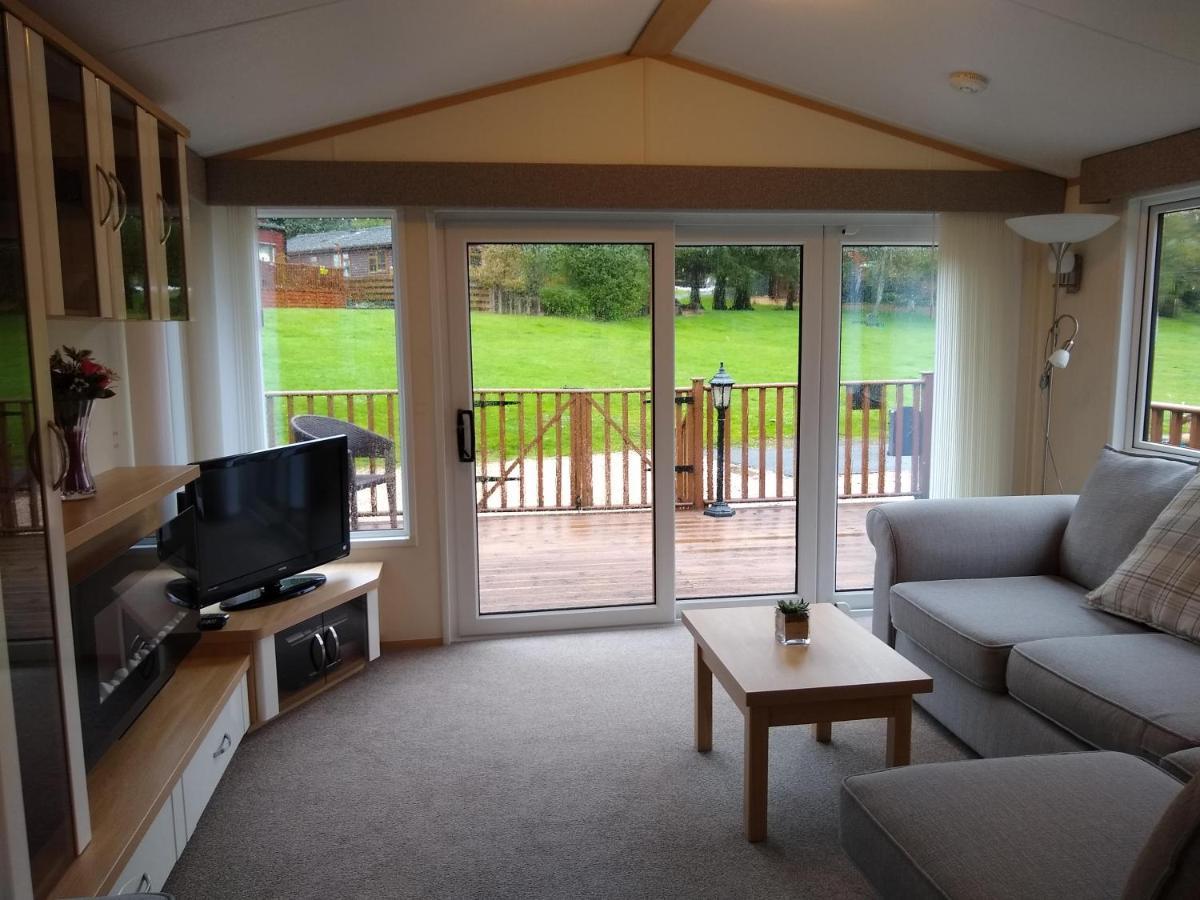 Lazy Days Lodge Glendevon Extérieur photo