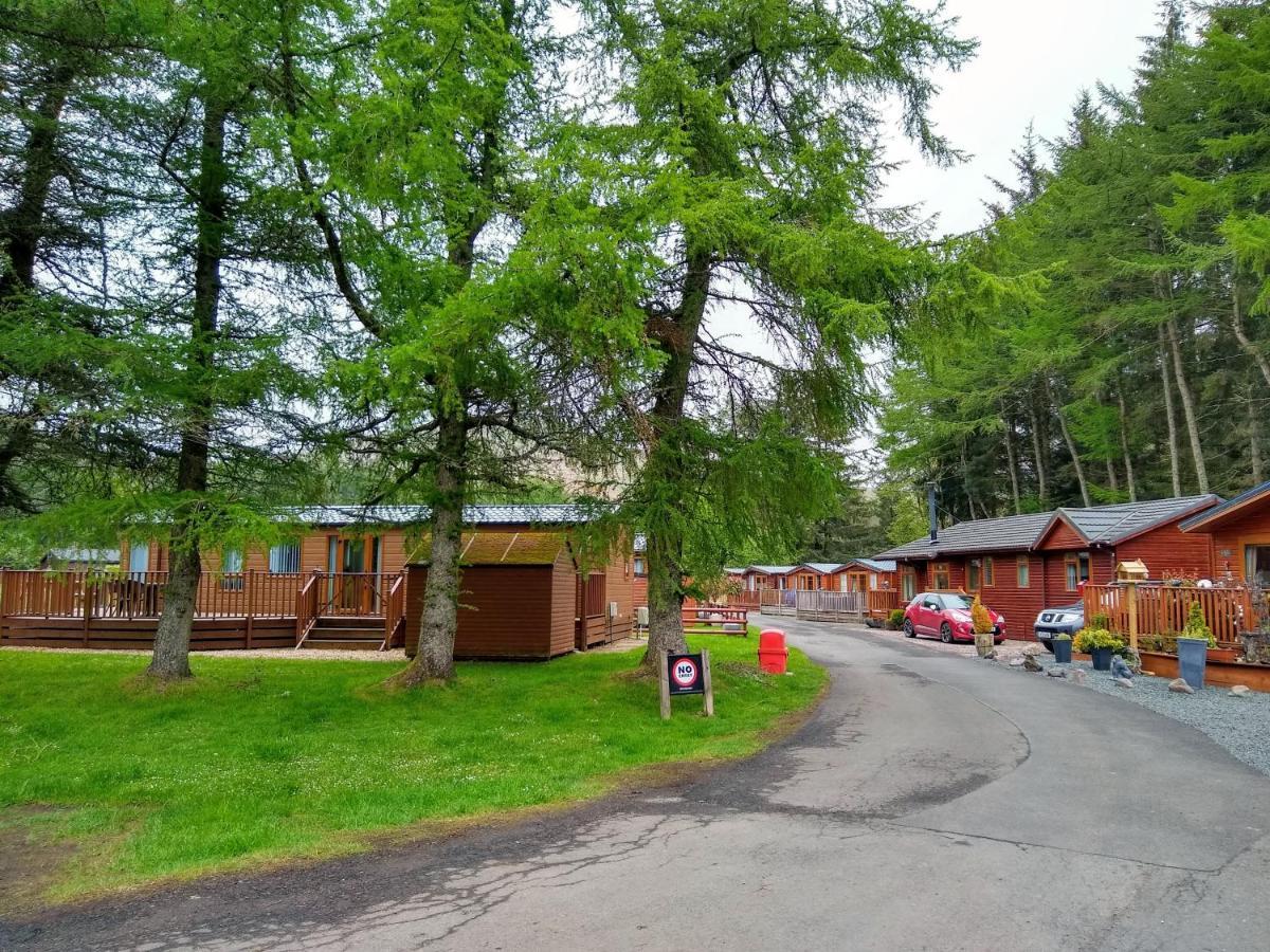 Lazy Days Lodge Glendevon Extérieur photo